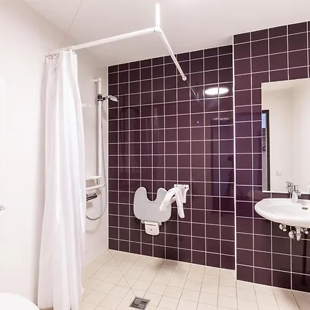 فندق B&B Hotel Lueneburg 3*