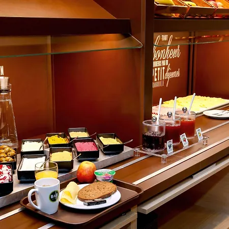 B&B Hotel Lueneburg 호텔 3*