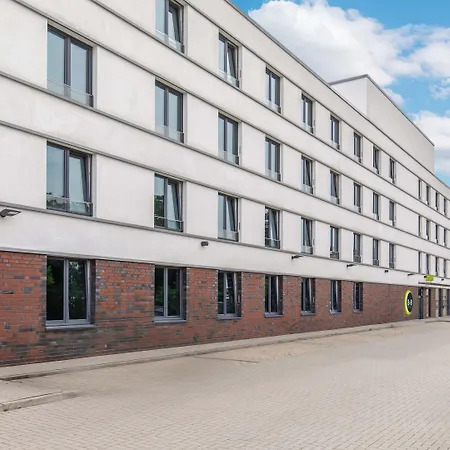 B&B Hotel Lueneburg 호텔
